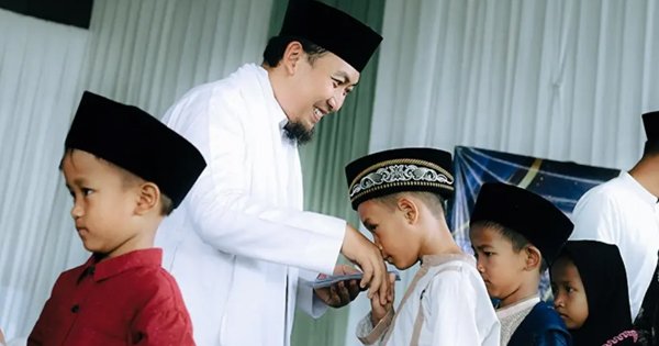 Santunan Yatim dan Dhuafa Ponpes Daar El-Huda